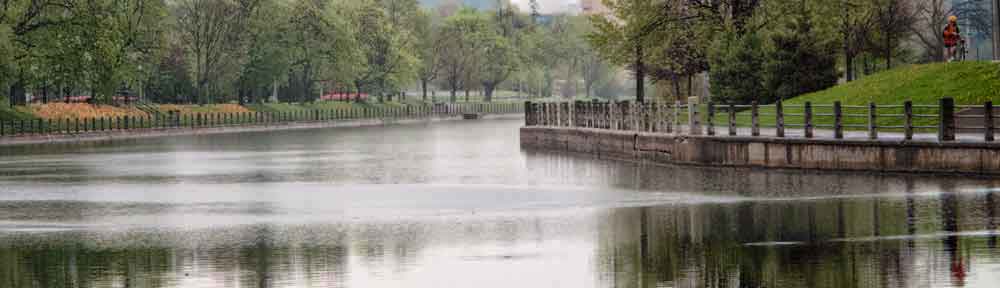 Rideau Canal in rain, Ottawa, Ontario