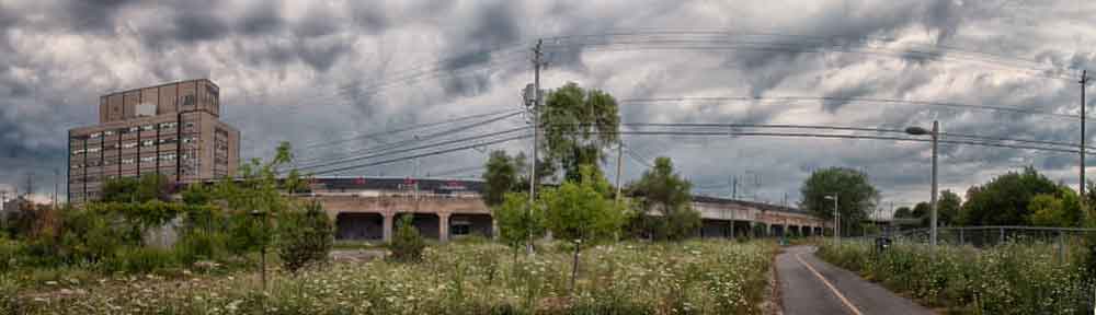 LRT cycle path, Ottawa, Ontario